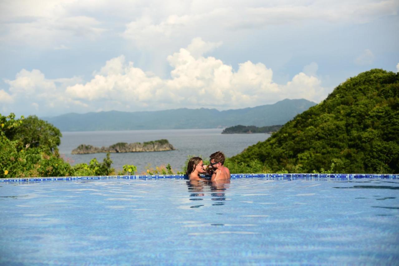 Tugawe Cove Resort Colongcocon Bagian luar foto