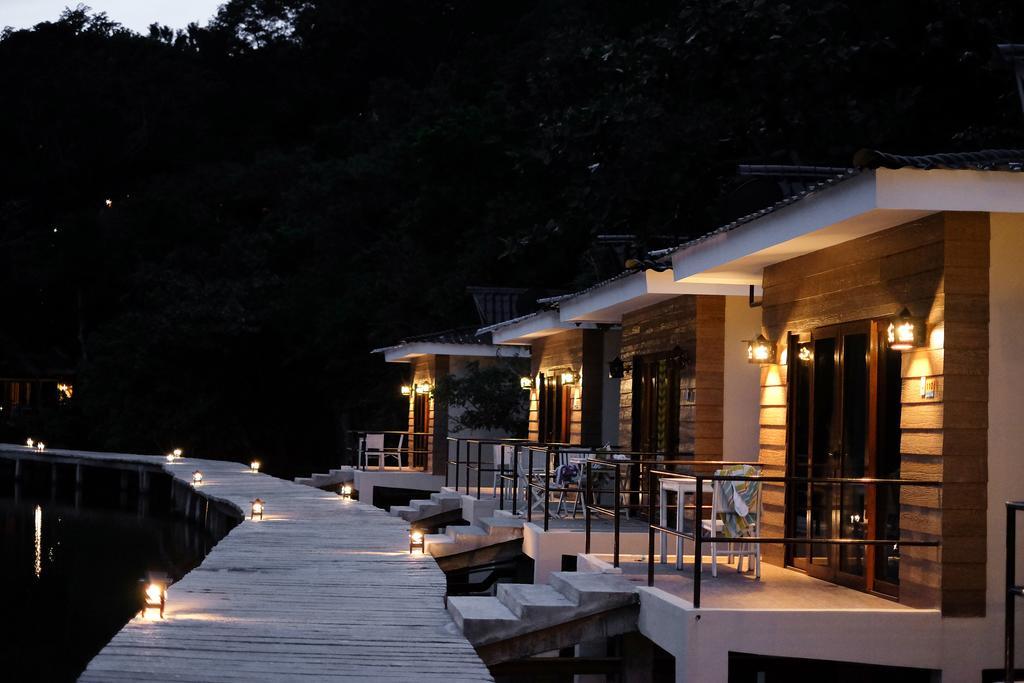 Tugawe Cove Resort Colongcocon Bagian luar foto