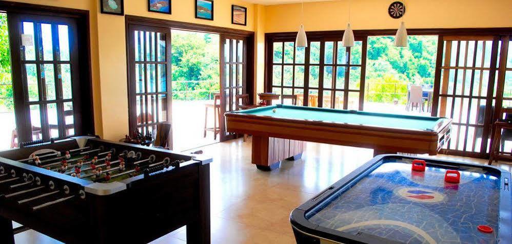 Tugawe Cove Resort Colongcocon Bagian luar foto