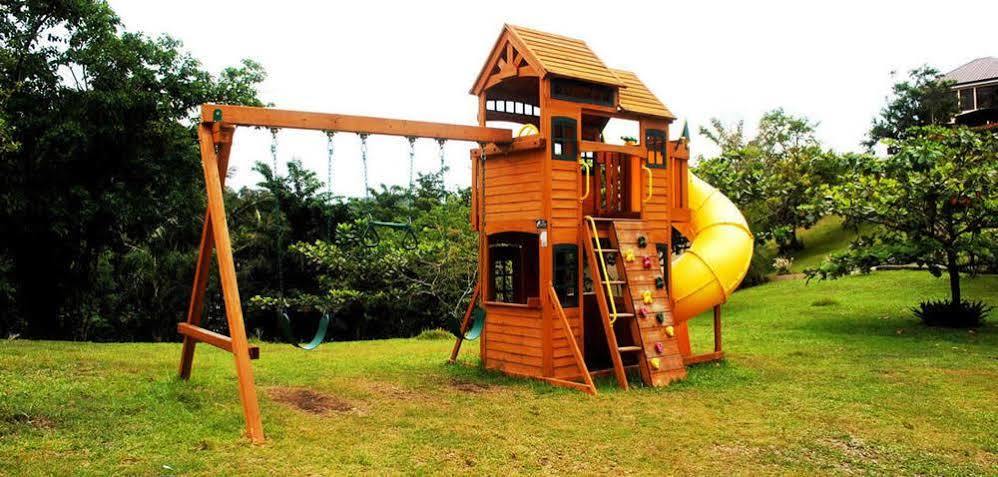 Tugawe Cove Resort Colongcocon Bagian luar foto