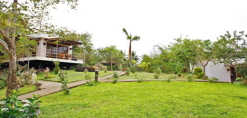 Tugawe Cove Resort Colongcocon Bagian luar foto